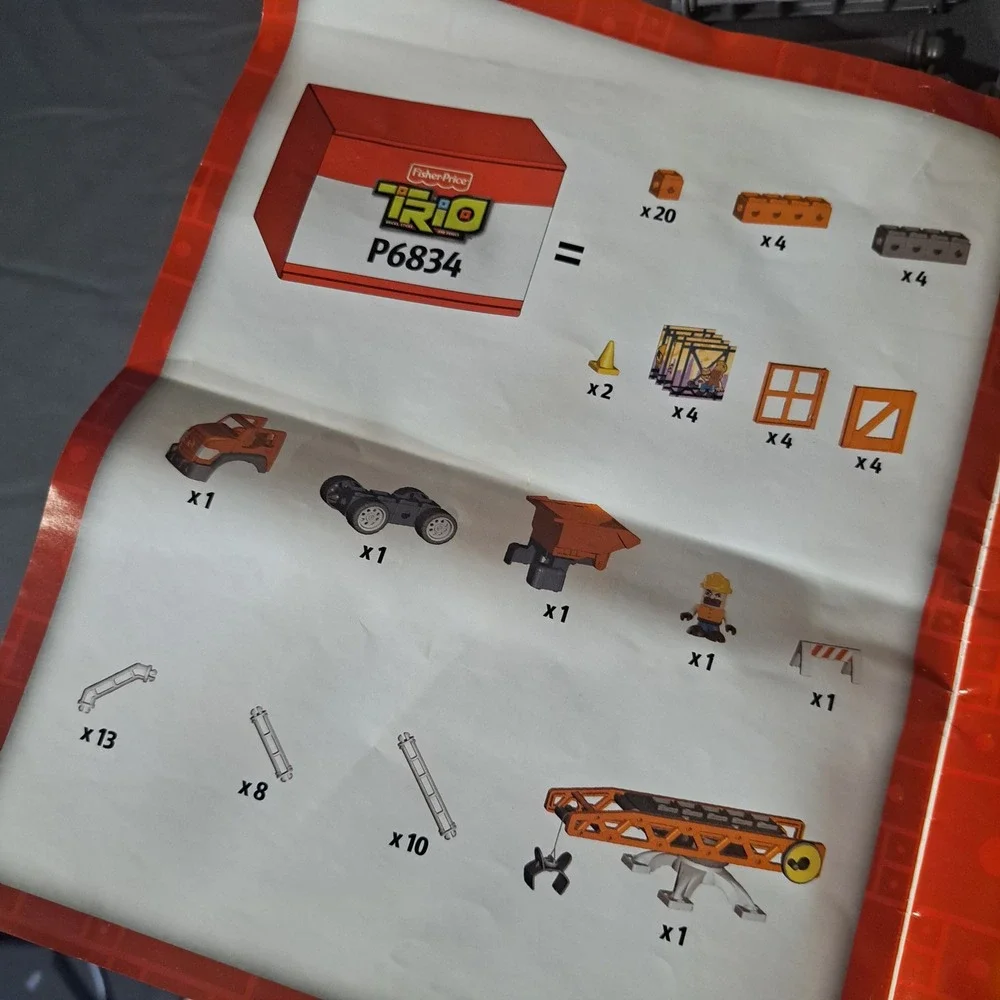 Fisher-Price TRIO Construction Set P6834 Dump‎ Truck Crane Blocks COMPLETE
